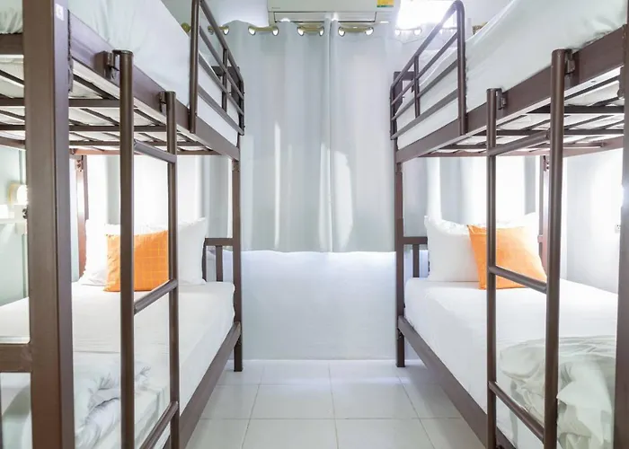 Asok Montri Hostal Bangkok