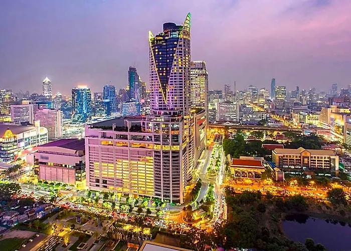 Asok Montri Hostal