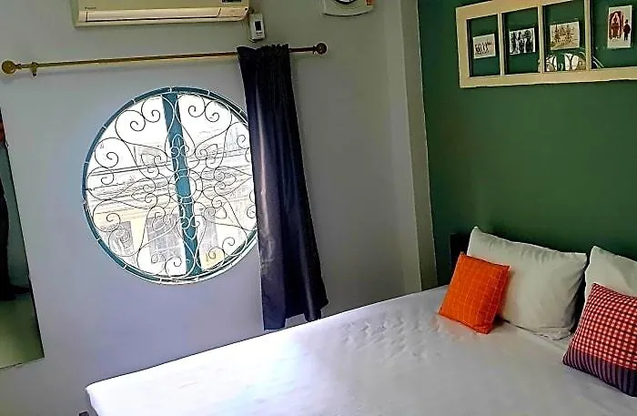 Asok Montri Hostal Bangkok
