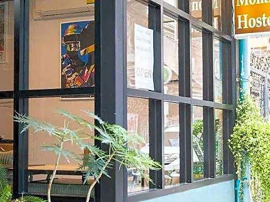 Hostel Asok Montri *